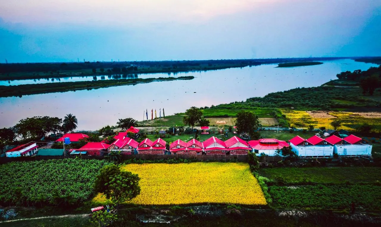 Village life around Tarangini Resort