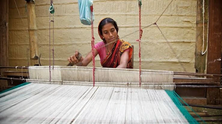 Fulia handloom saree hub — traditional Bengali weaving